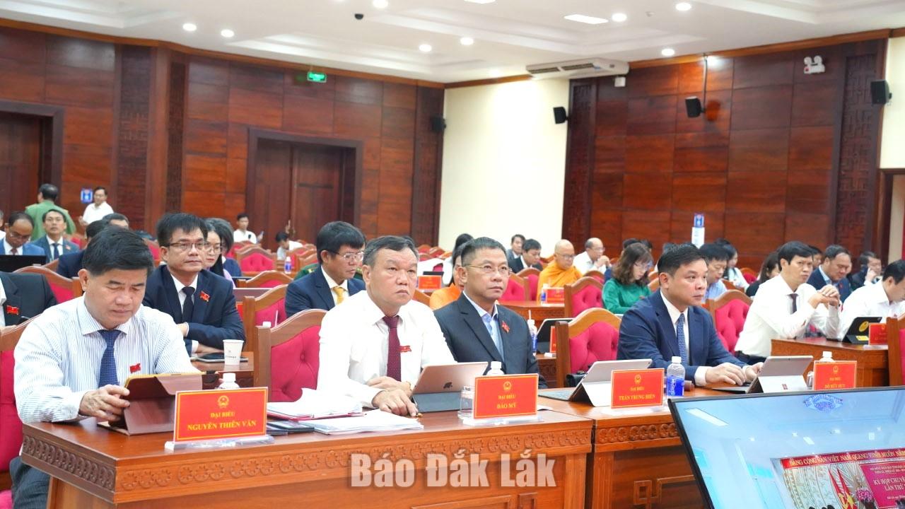 _dai bieu tham du.webp